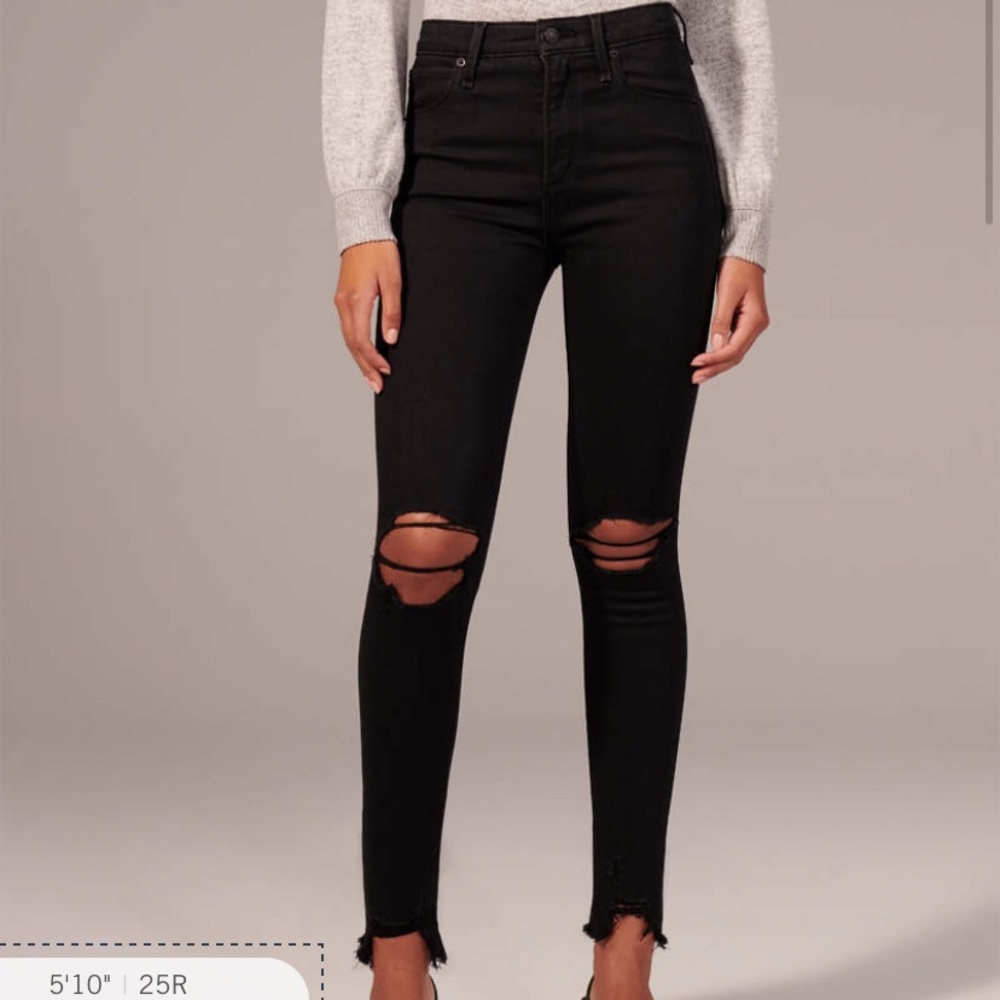 BRAND NEW Abercrombie Distressed Black Denim